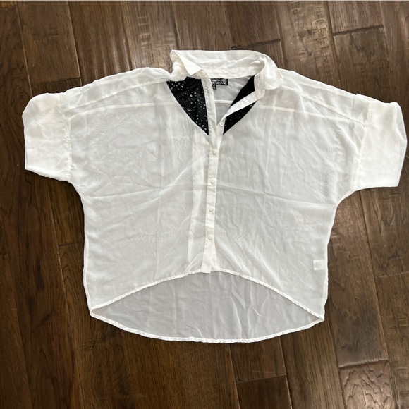 Almost Famous Sheer Medium Button Up Short Sleeve Top - Picture 9 of 15